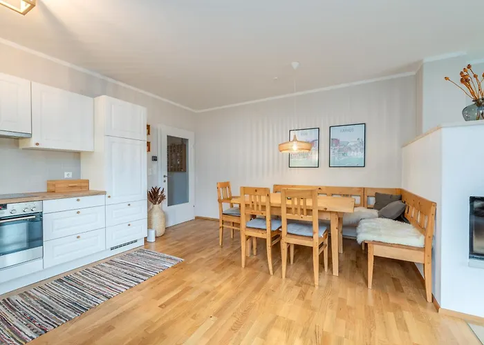 Highland Moments - By Mynests Grobming